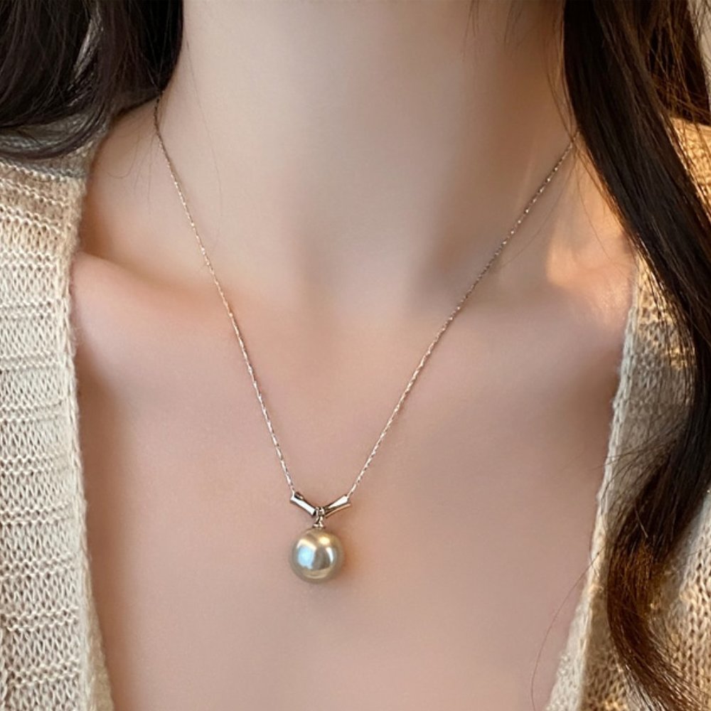 GOLICC Grey Pearl Bamboo Necklace